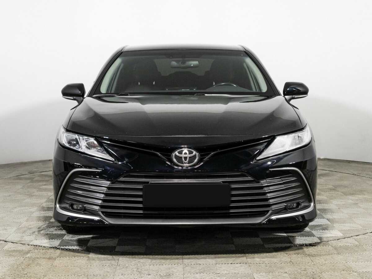 Toyota Camry с пробегом — 2022 год. Фото: #1