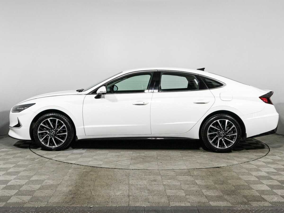 Hyundai Sonata с пробегом — 2022 год. Фото: #7