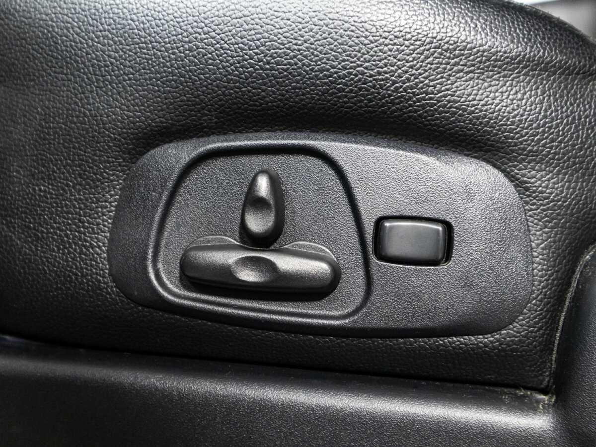 Mitsubishi Pajero с пробегом — 2012 год. Фото: #12