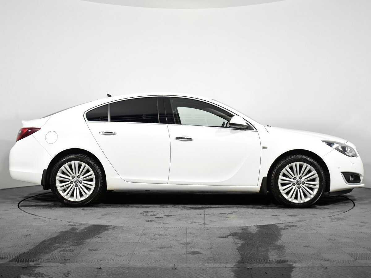 Opel Insignia с пробегом — 2014 год. Фото: #3