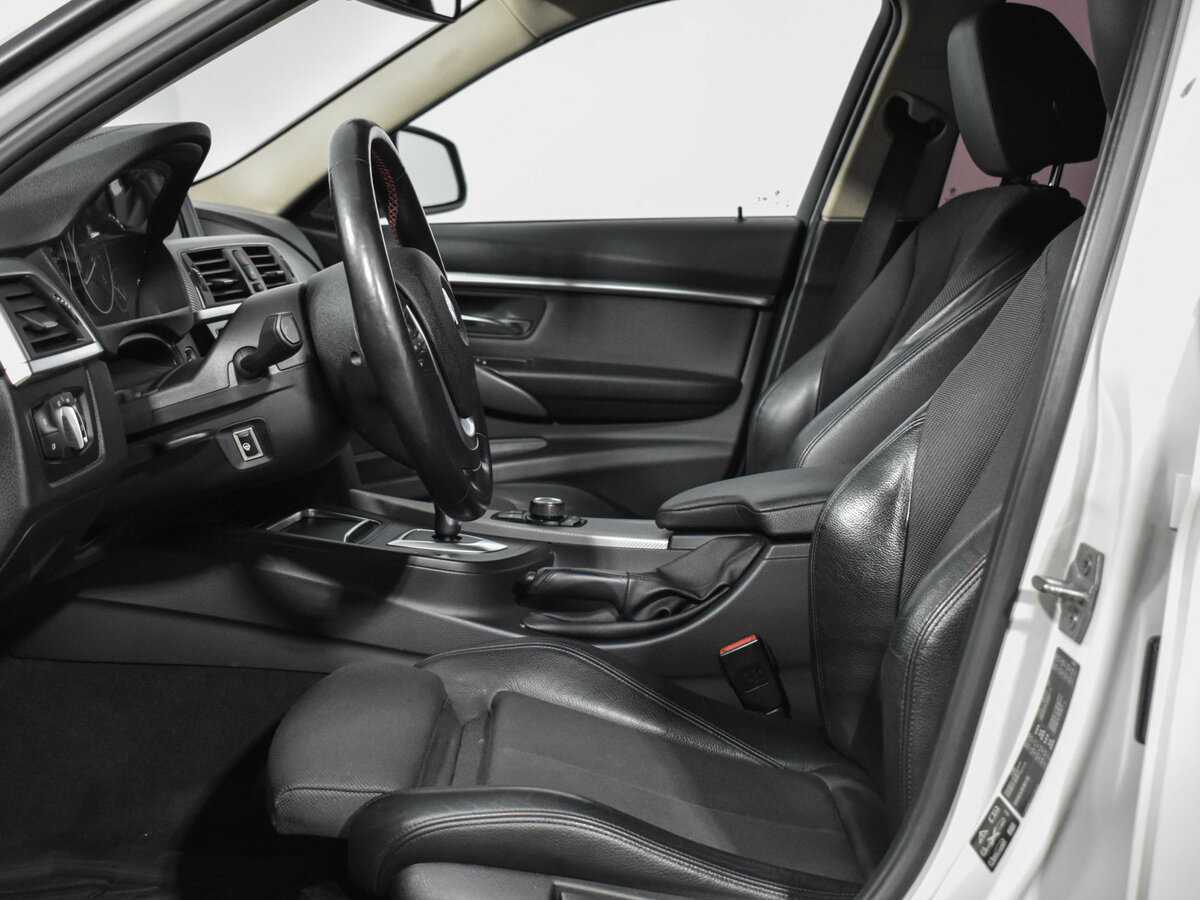 BMW 3 серии с пробегом — 2017 год. Фото: #10