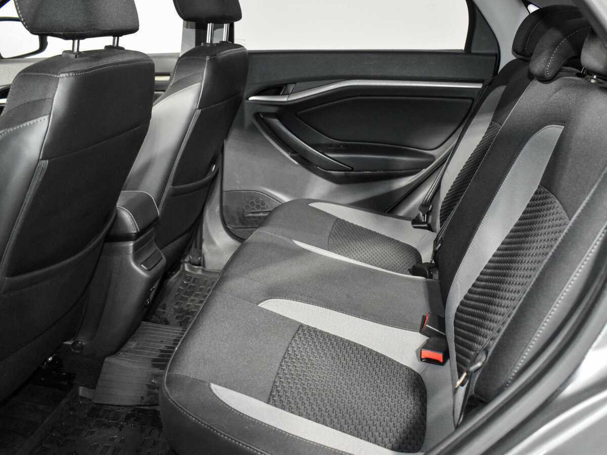 Lada (ВАЗ) Vesta с пробегом — 2019 год. Фото: #11