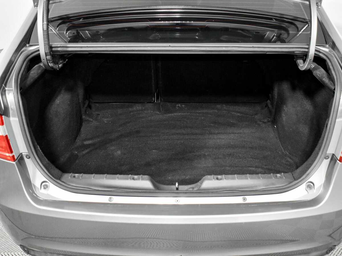 Lada (ВАЗ) Vesta с пробегом — 2019 год. Фото: #18