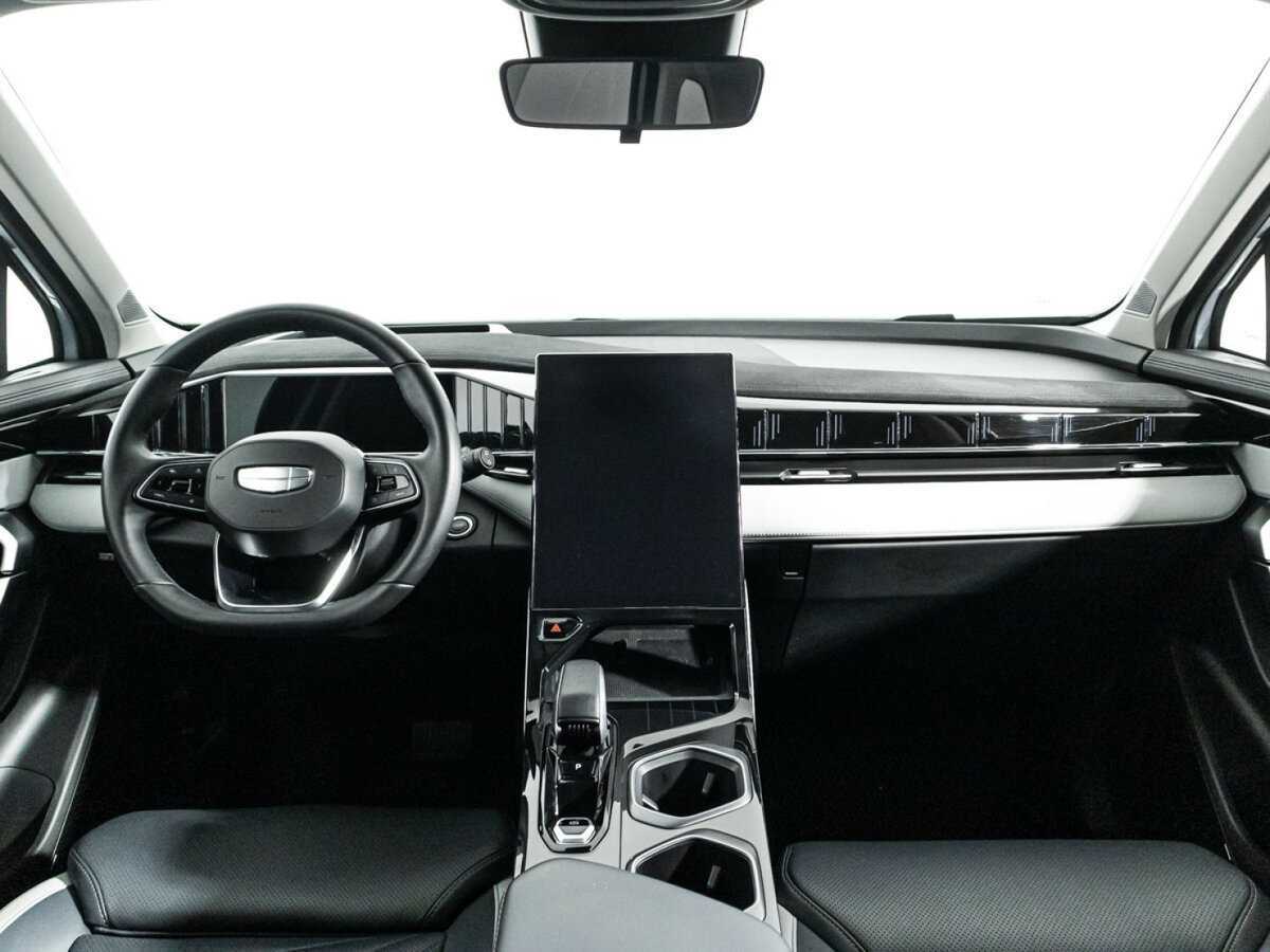 Geely Atlas с пробегом — 2023 год. Фото: #12