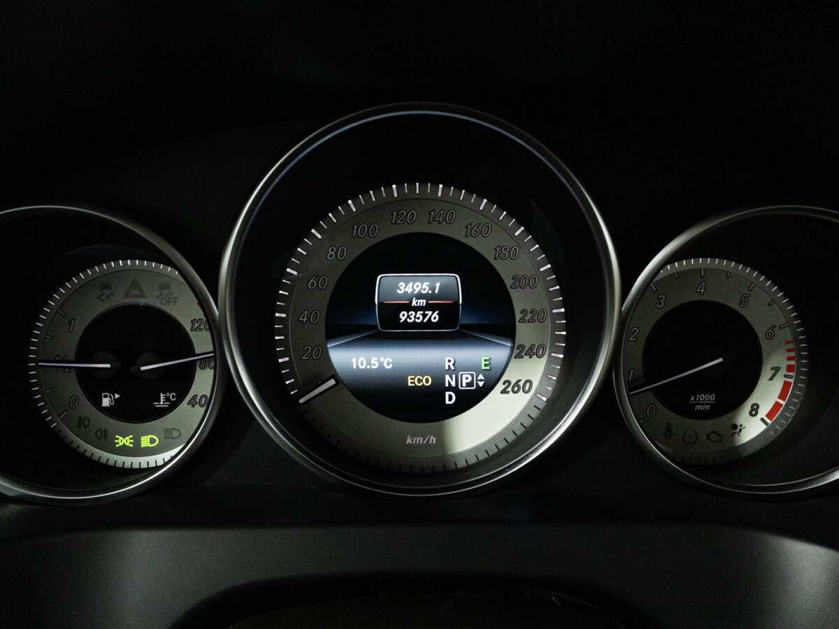 Mercedes-Benz E-Класс с пробегом — 2013 год. Фото: #11