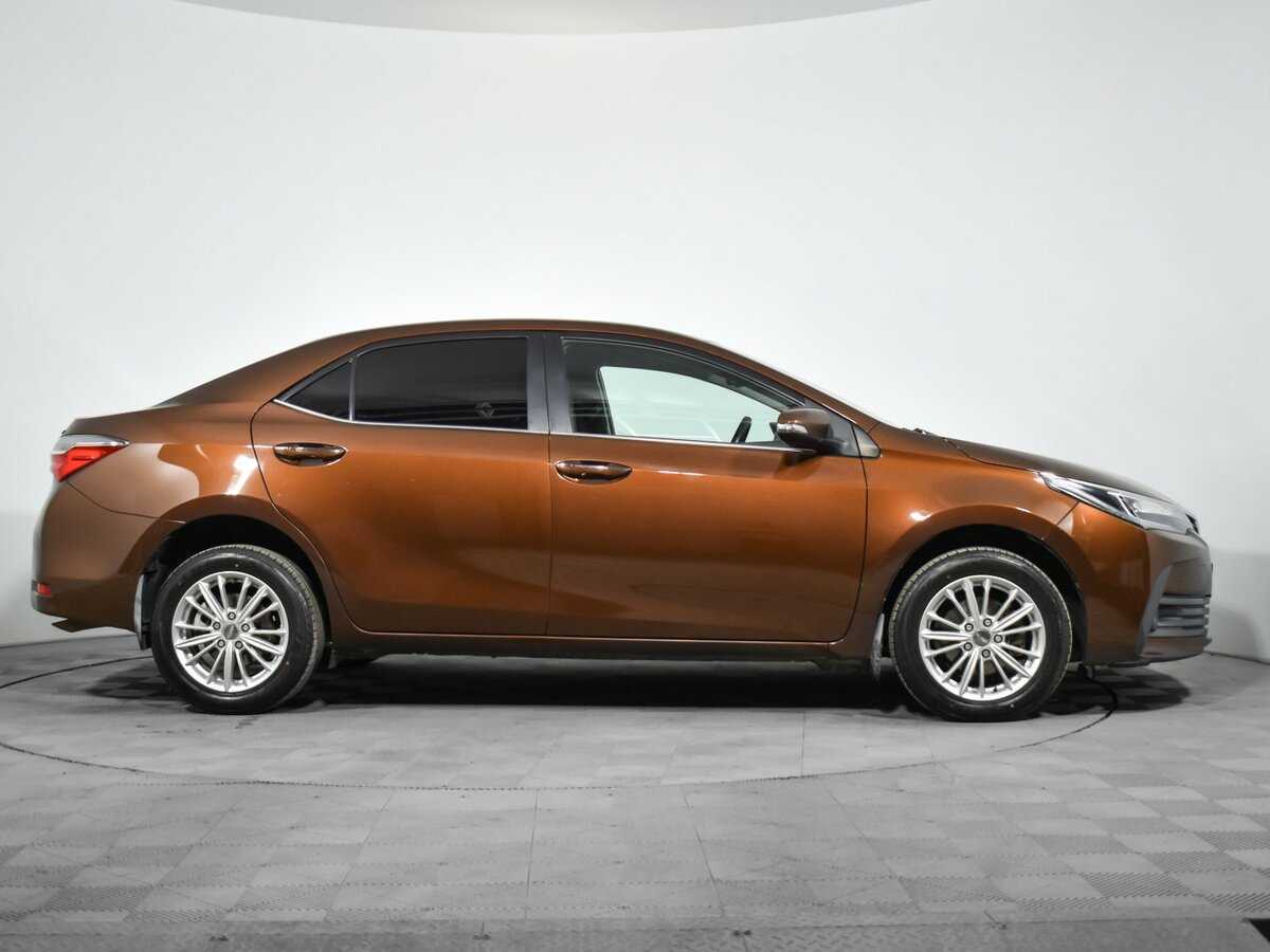 Toyota Corolla с пробегом — 2016 год. Фото: #3