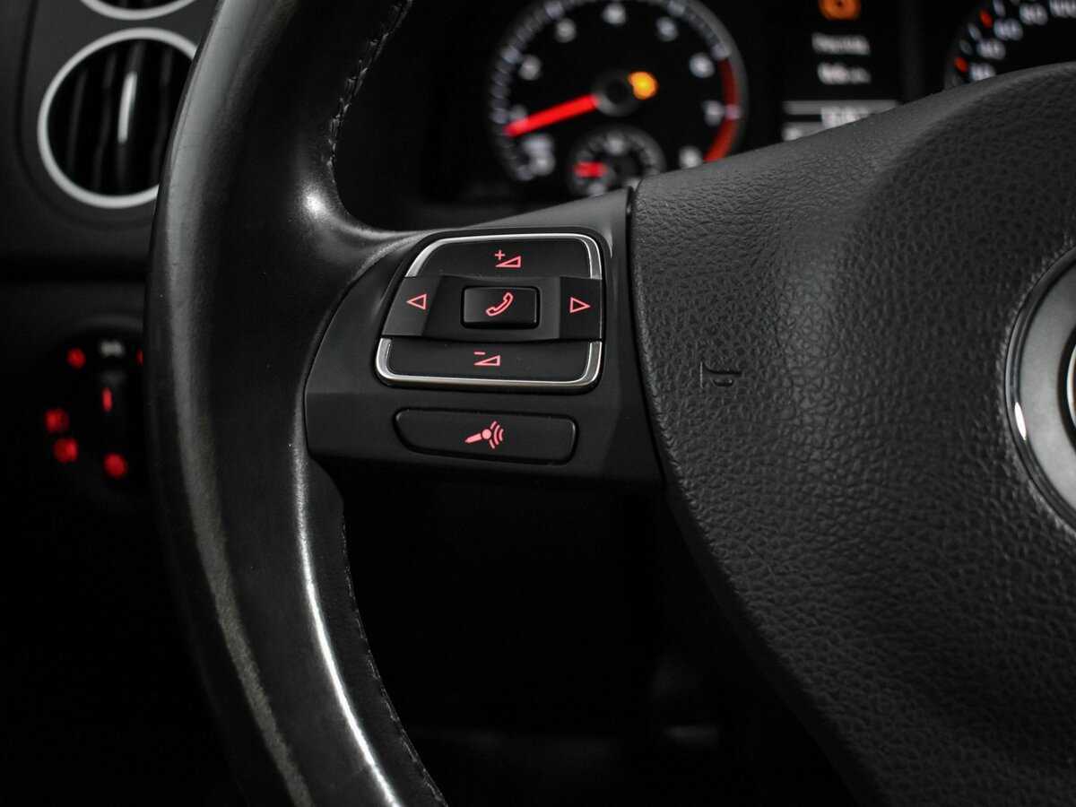 Volkswagen Golf Plus с пробегом — 2013 год. Фото: #16