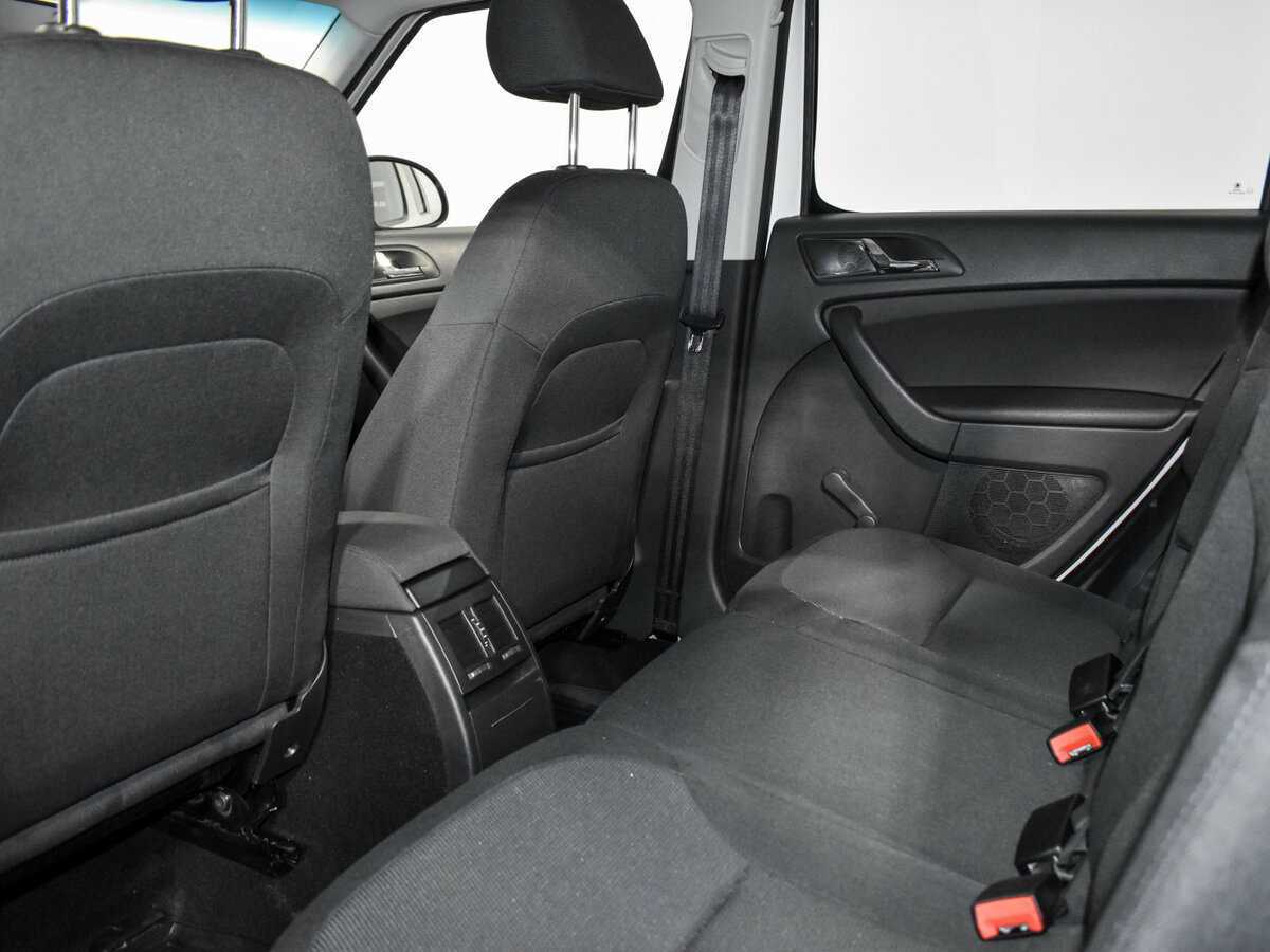 Skoda Yeti с пробегом — 2015 год. Фото: #10