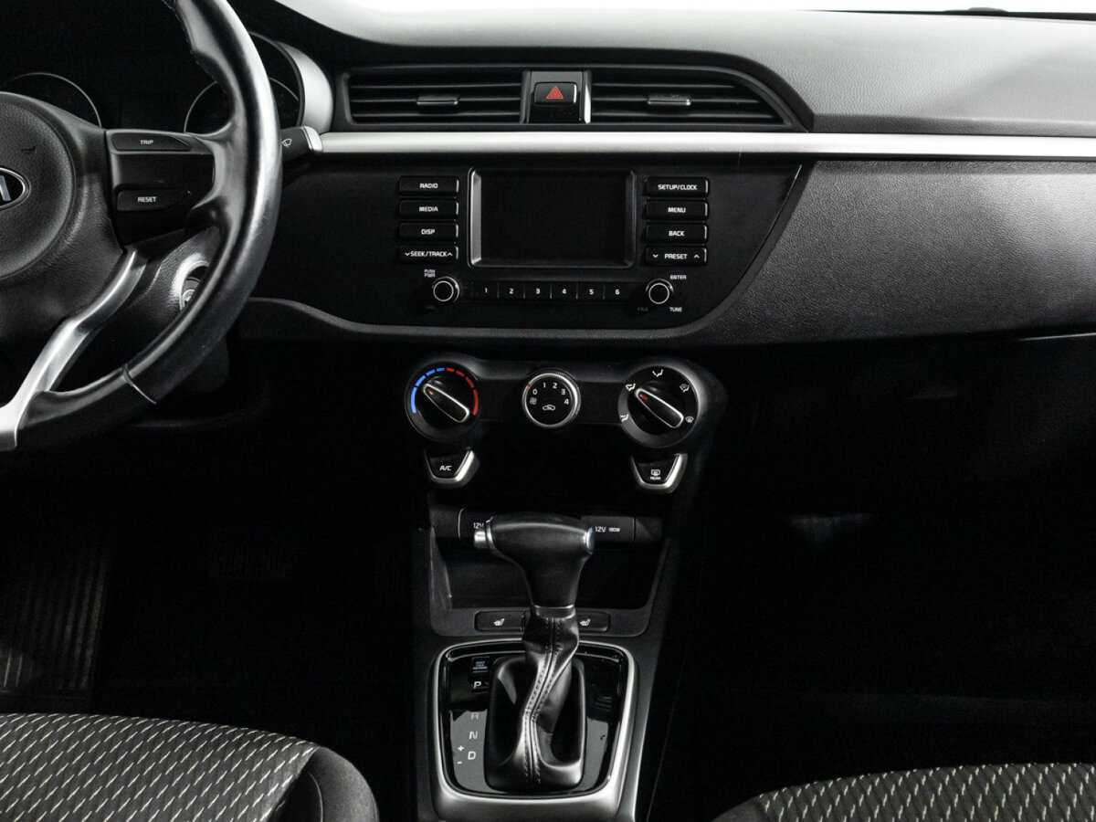 Kia Rio с пробегом — 2017 год. Фото: #13