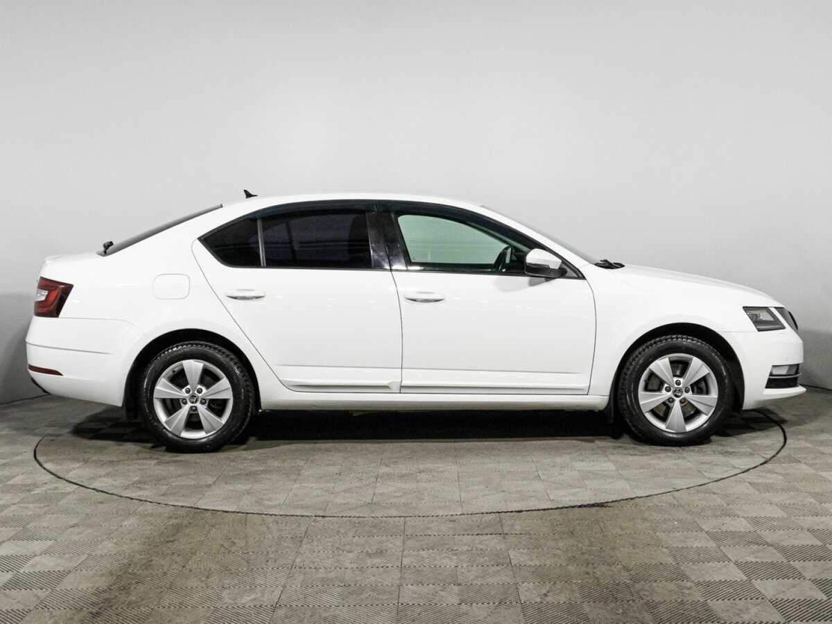 Skoda Octavia с пробегом — 2017 год. Фото: #3