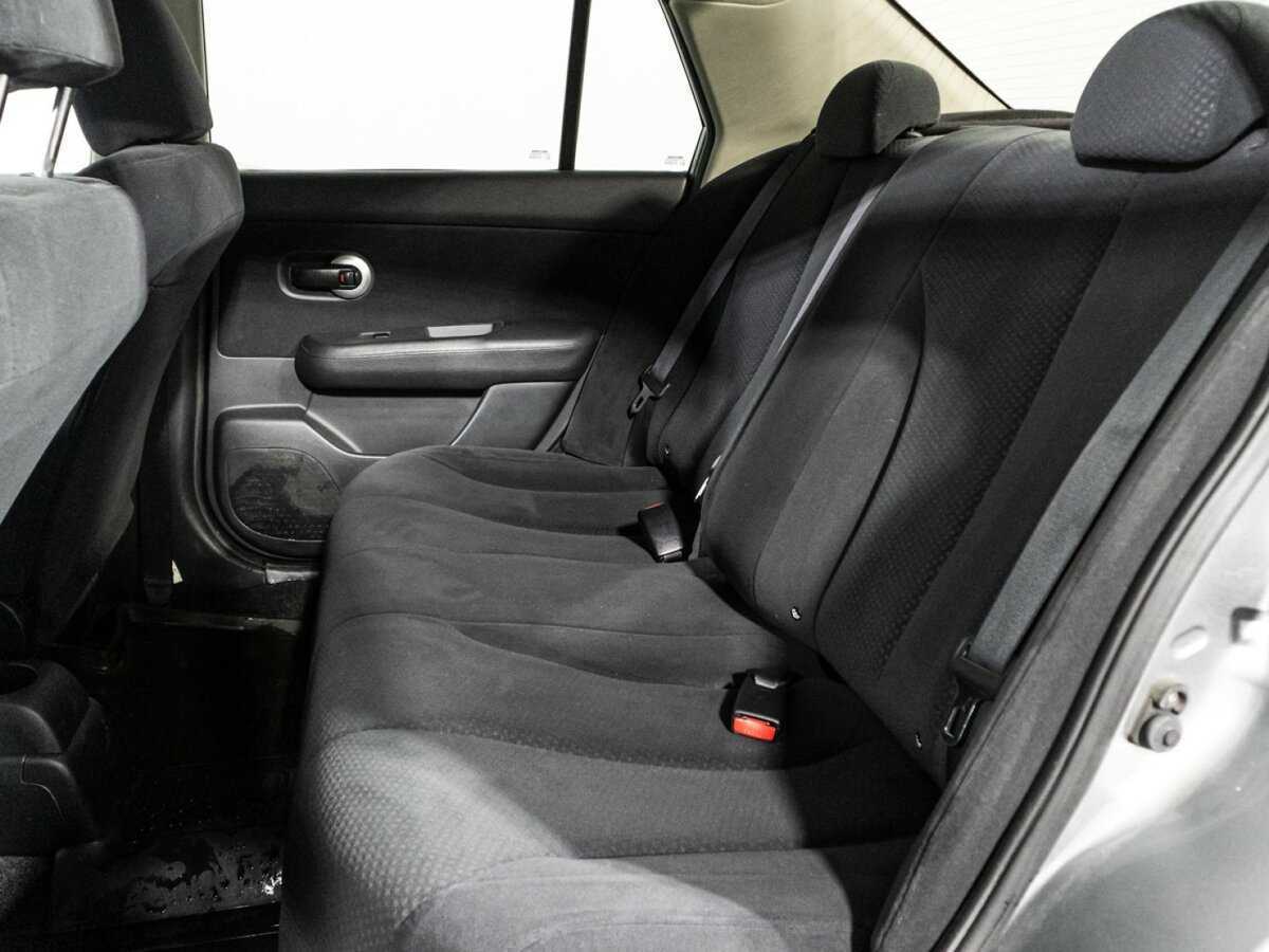 Nissan Tiida с пробегом — 2013 год. Фото: #9