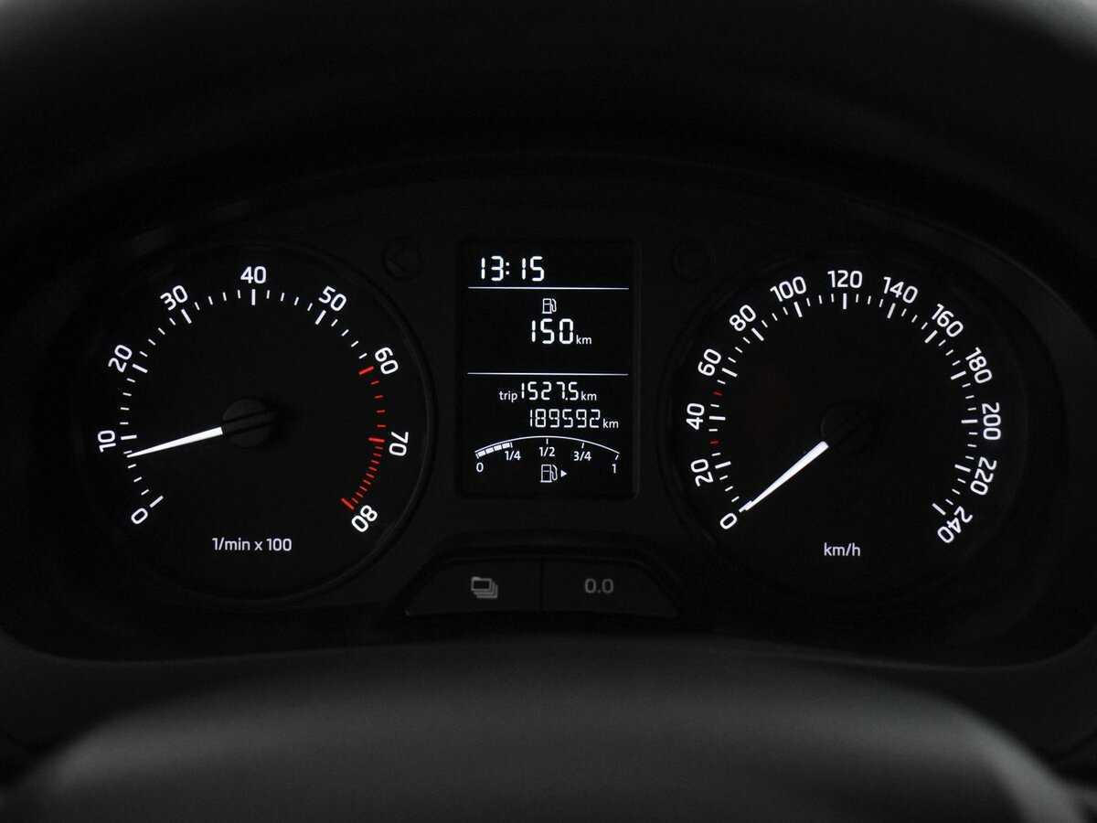 Skoda Rapid с пробегом — 2014 год. Фото: #16