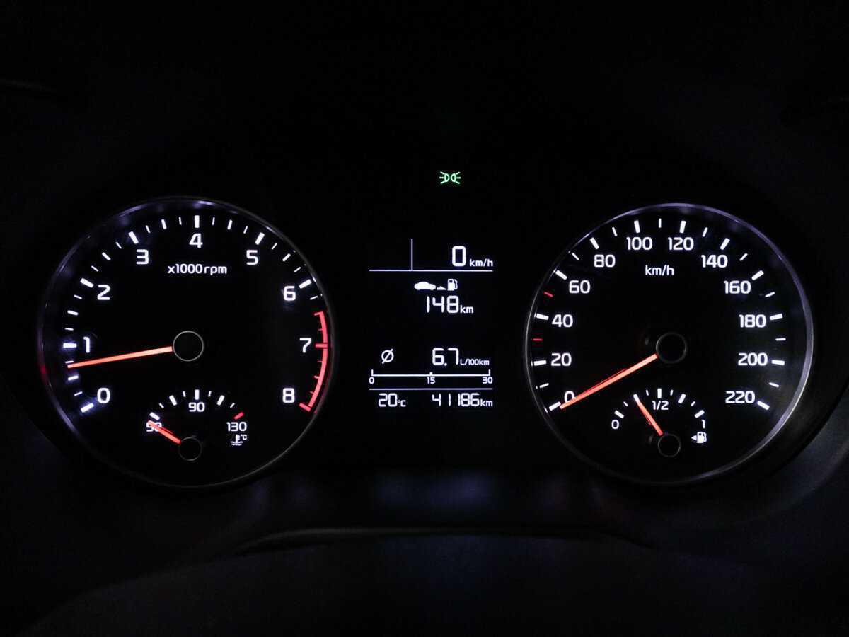 Kia Rio с пробегом — 2017 год. Фото: #11