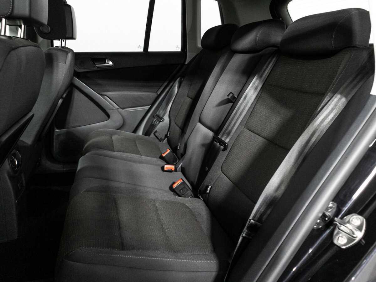 Volkswagen Tiguan с пробегом — 2015 год. Фото: #9