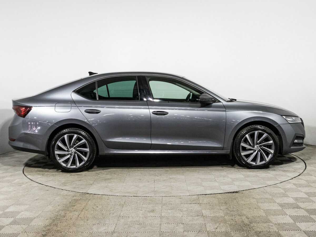 Skoda Octavia с пробегом — 2021 год. Фото: #3