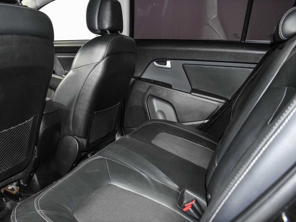 Kia Sportage с пробегом — 2012 год. Фото: #12