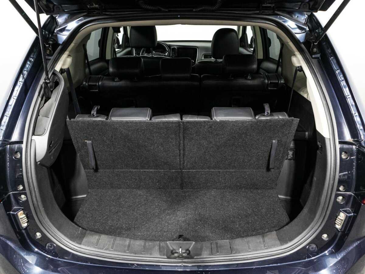 Mitsubishi Outlander с пробегом — 2020 год. Фото: #14