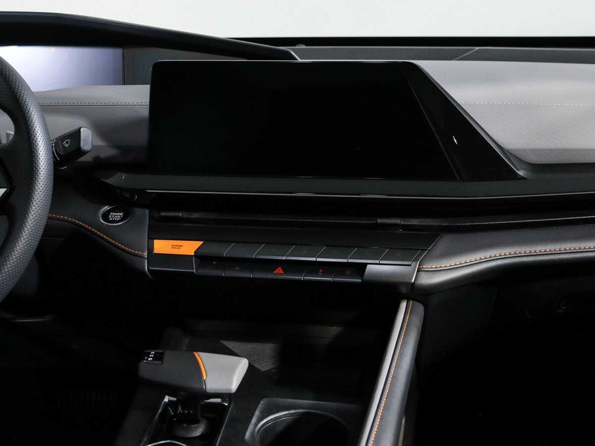 Changan UNI-V с пробегом — 2023 год. Фото: #9