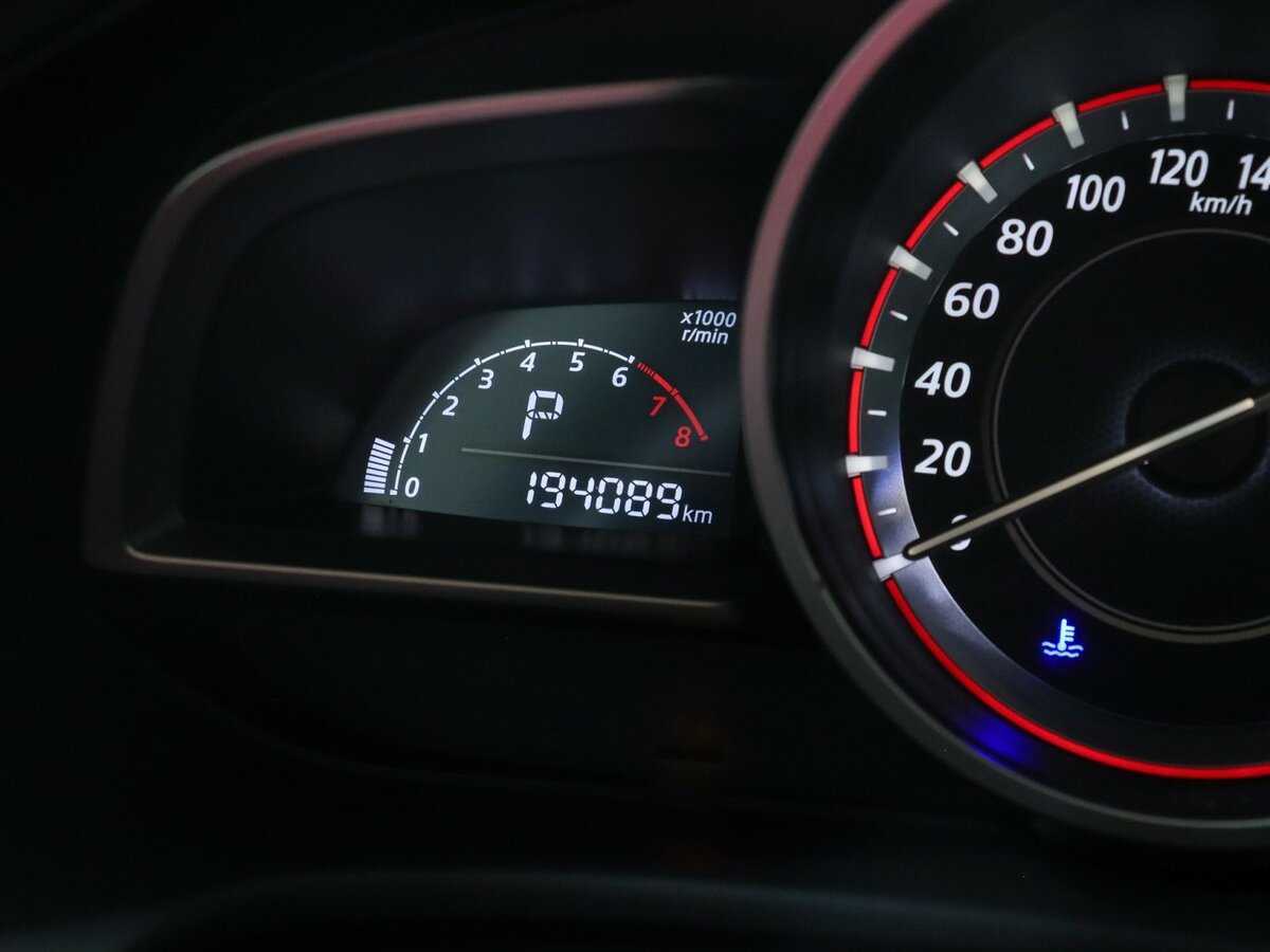 Mazda 3 с пробегом — 2014 год. Фото: #10