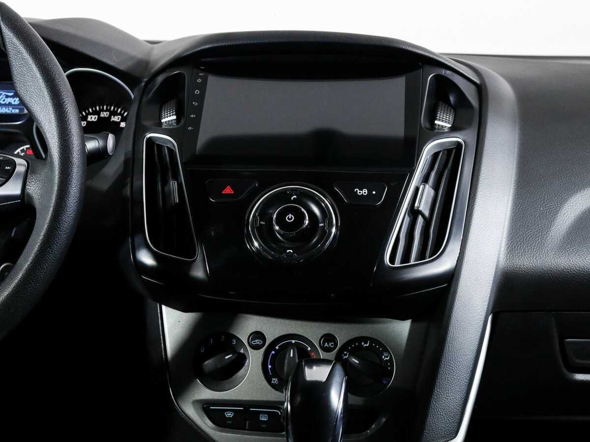 Ford Focus с пробегом — 2012 год. Фото: #9