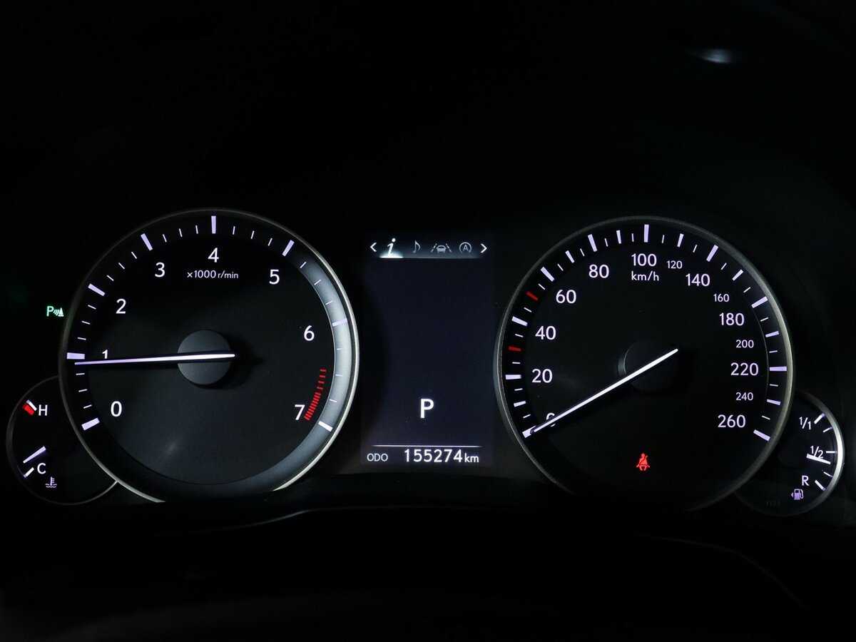 Lexus ES с пробегом — 2017 год. Фото: #10