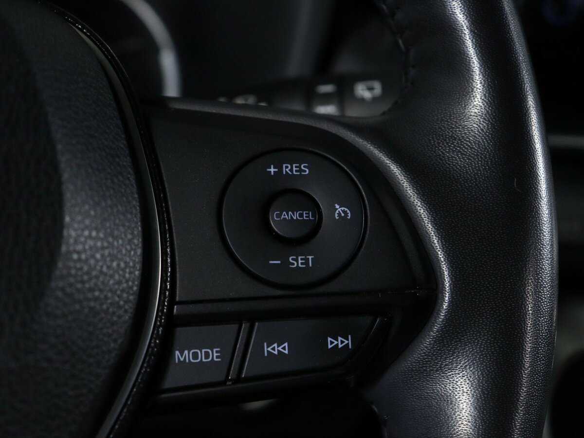 Toyota RAV4 с пробегом — 2021 год. Фото: #16