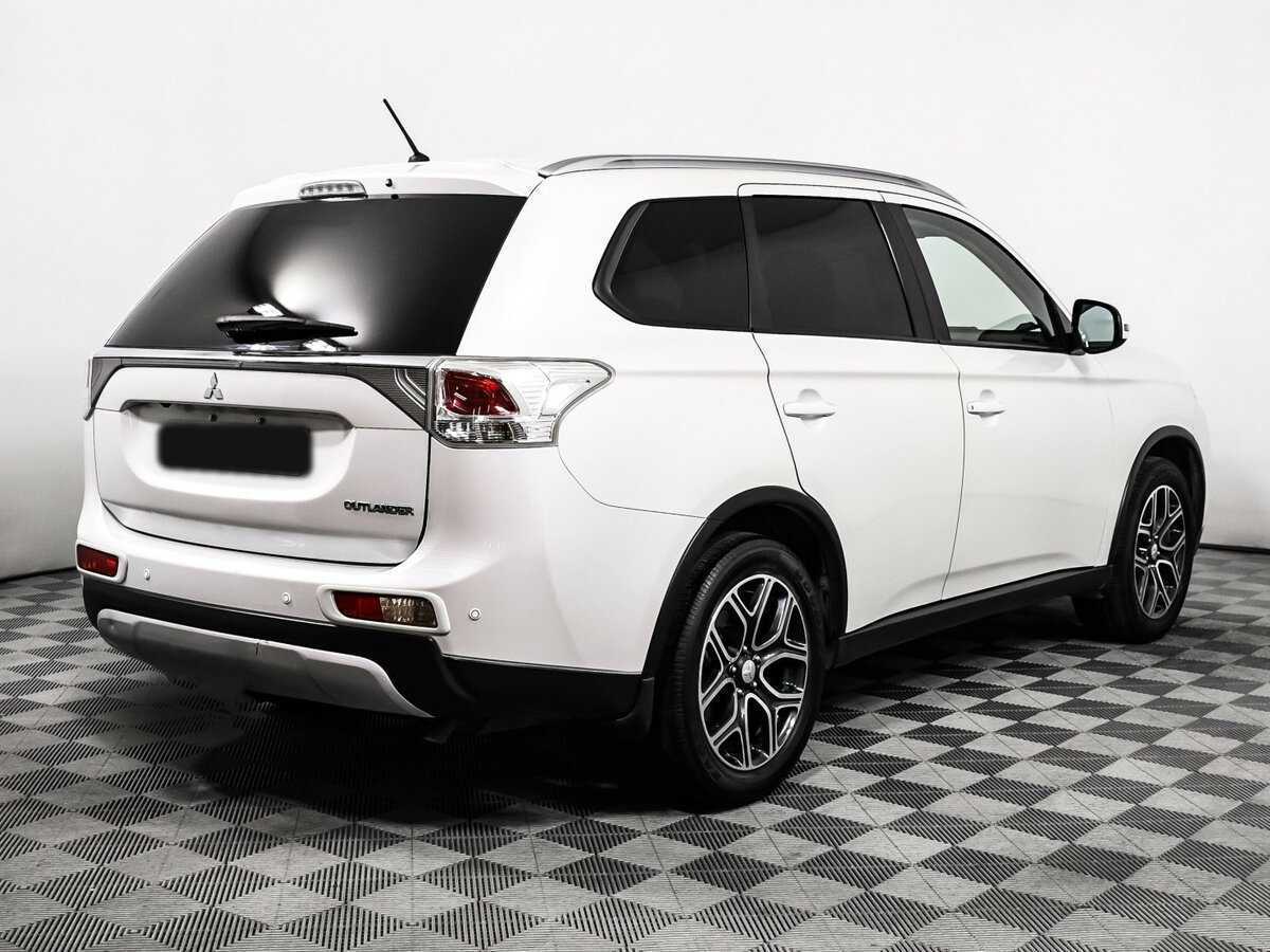 Mitsubishi Outlander с пробегом — 2015 год. Фото: #4