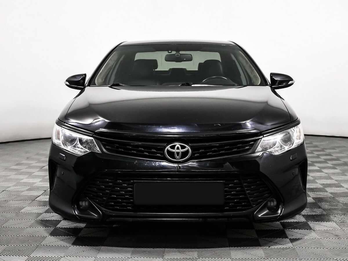 Toyota Camry с пробегом — 2017 год. Фото: #1