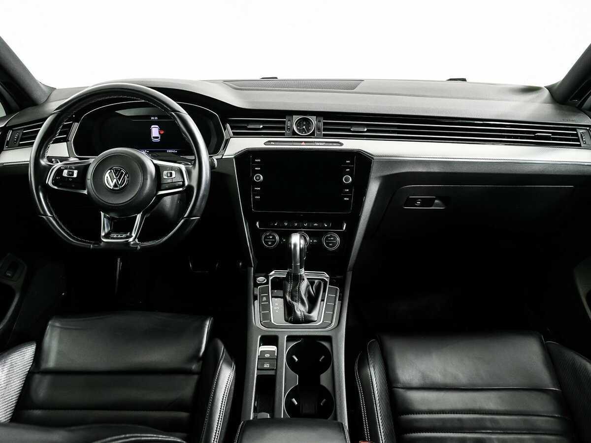 Volkswagen Passat с пробегом — 2019 год. Фото: #10