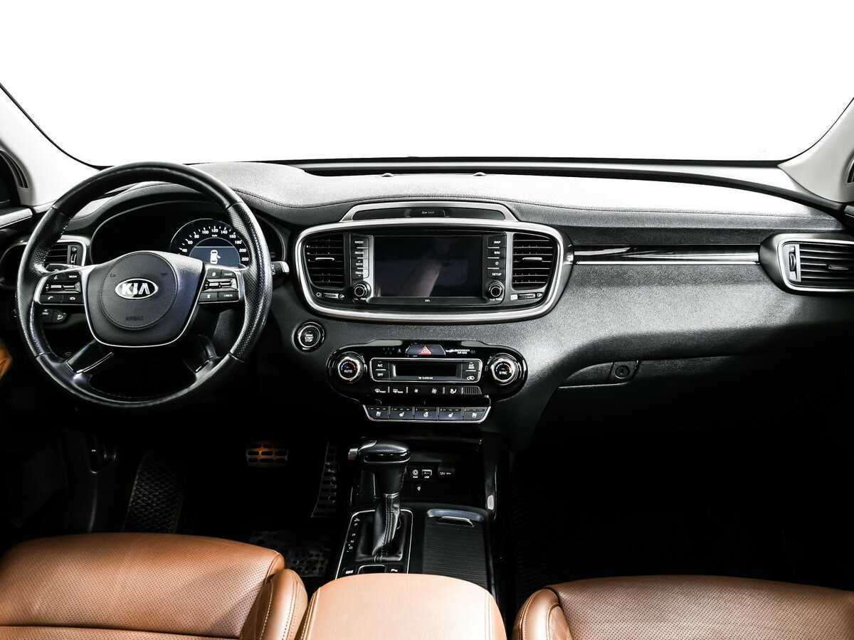 Kia Sorento с пробегом — 2018 год. Фото: #10