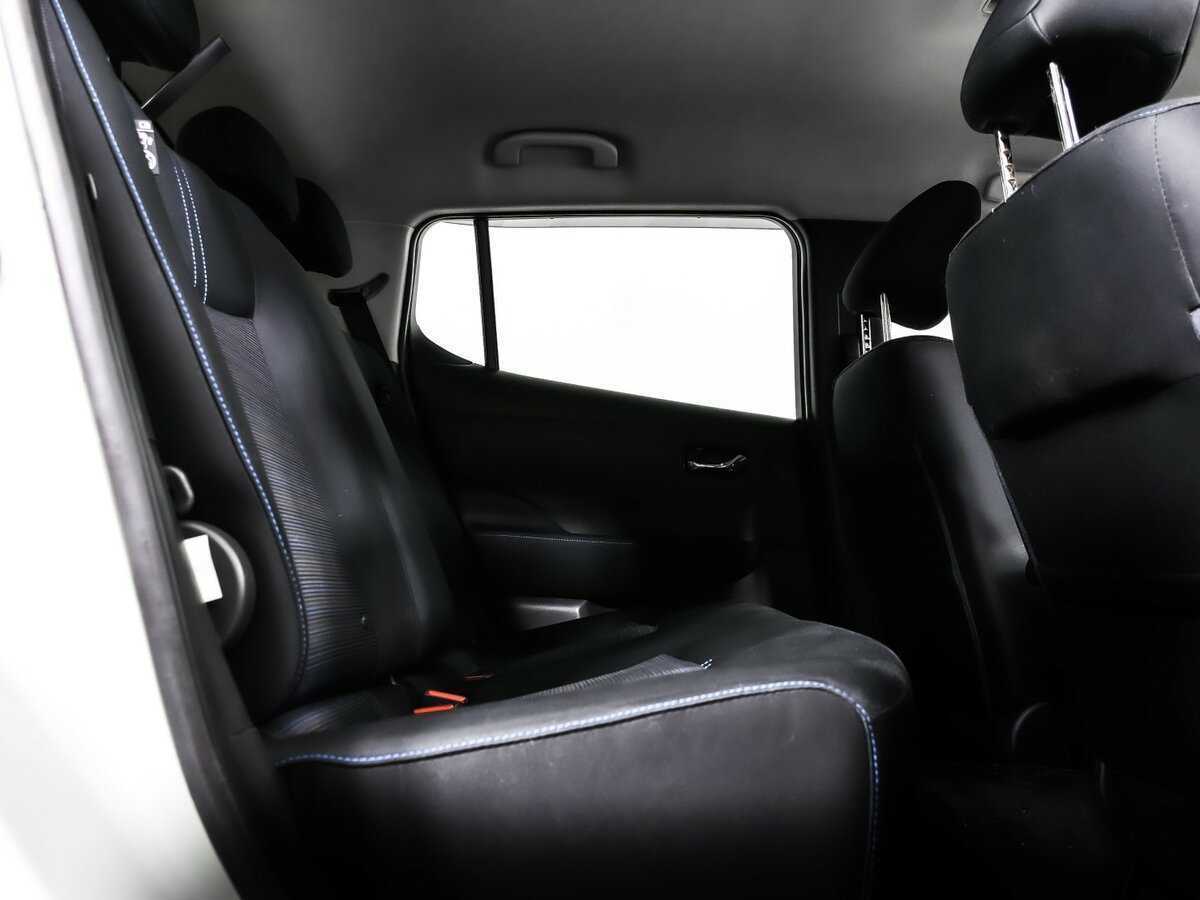 Nissan Leaf с пробегом — 2017 год. Фото: #11