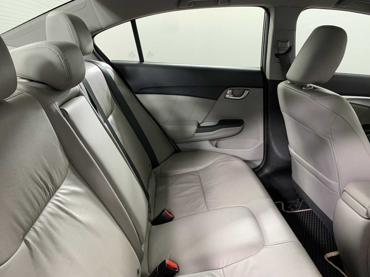 Honda Civic с пробегом — 2013 год. Фото: #17