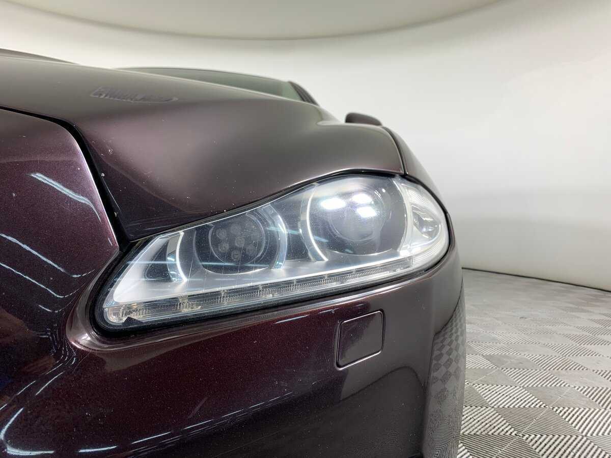 Jaguar XJ с пробегом — 2012 год. Фото: #9