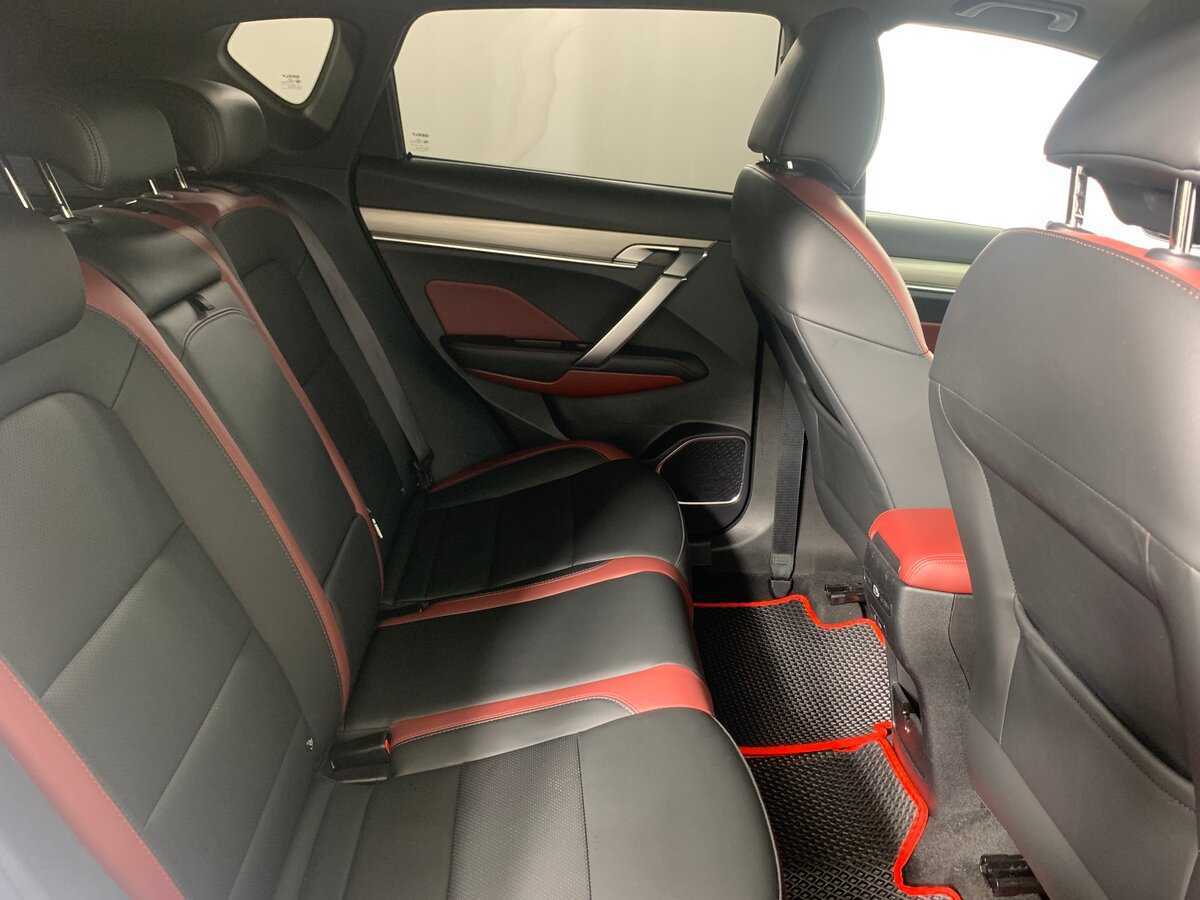 Geely Coolray с пробегом — 2023 год. Фото: #17