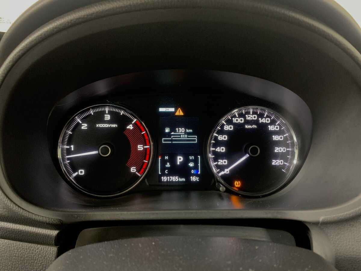 Mitsubishi Pajero Sport с пробегом — 2017 год. Фото: #14