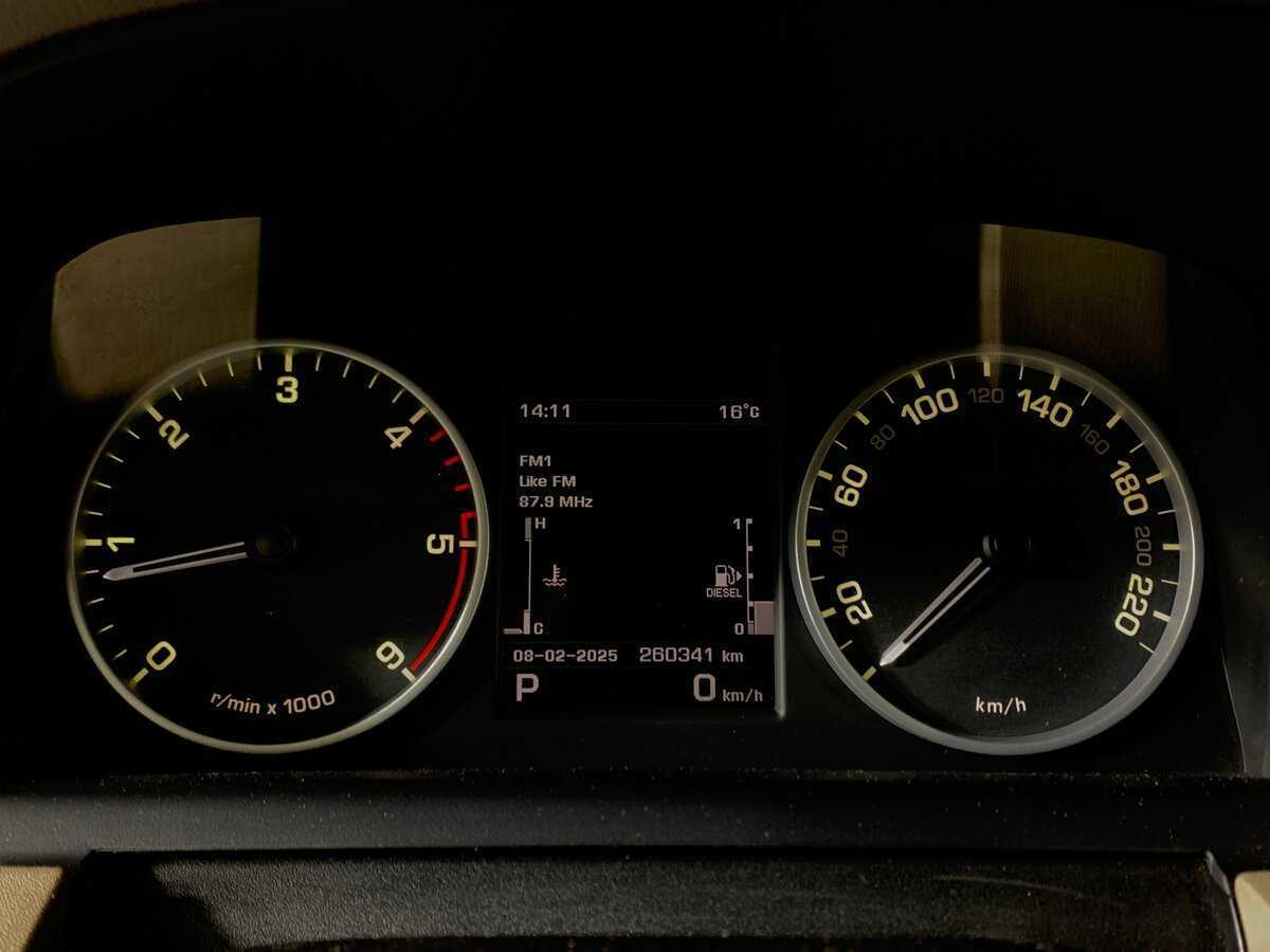 Land Rover Discovery с пробегом — 2012 год. Фото: #14