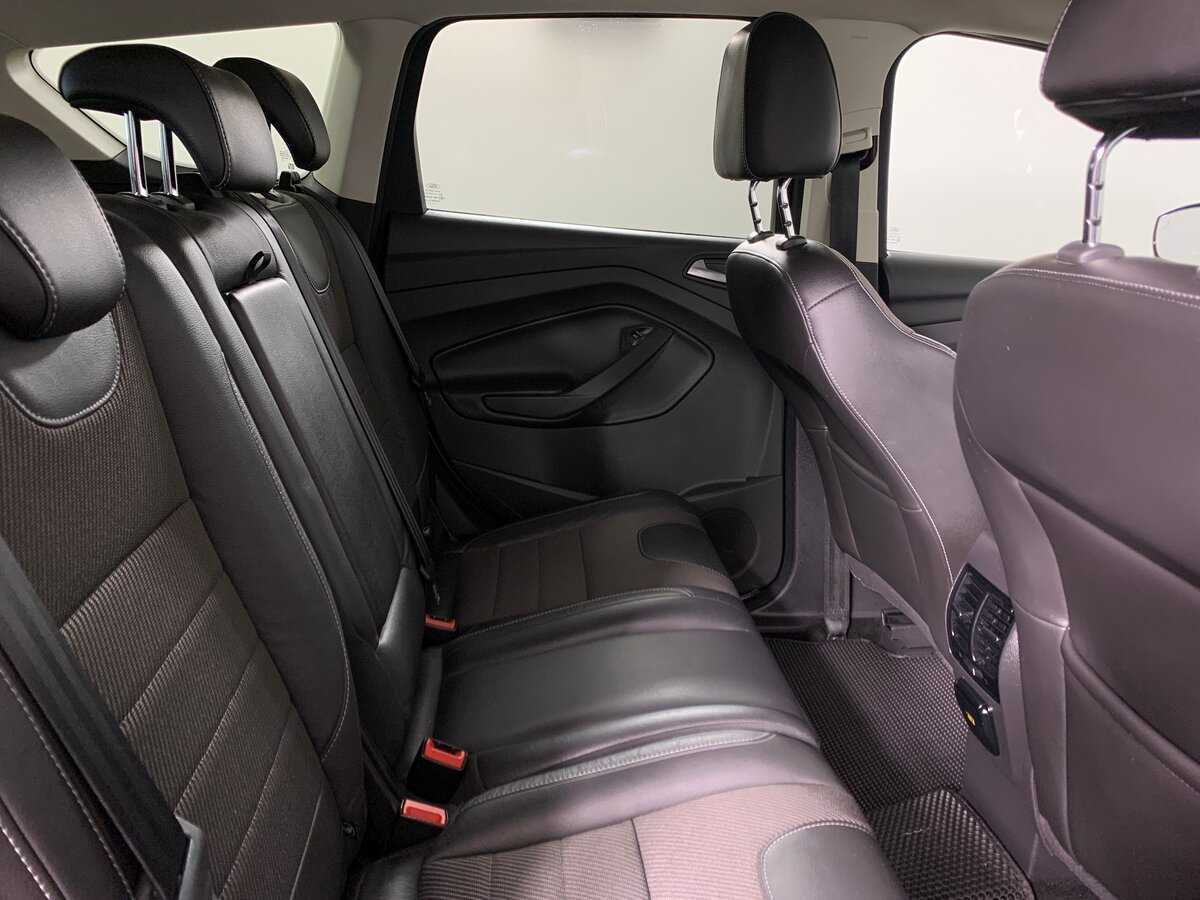 Ford Kuga с пробегом — 2016 год. Фото: #17