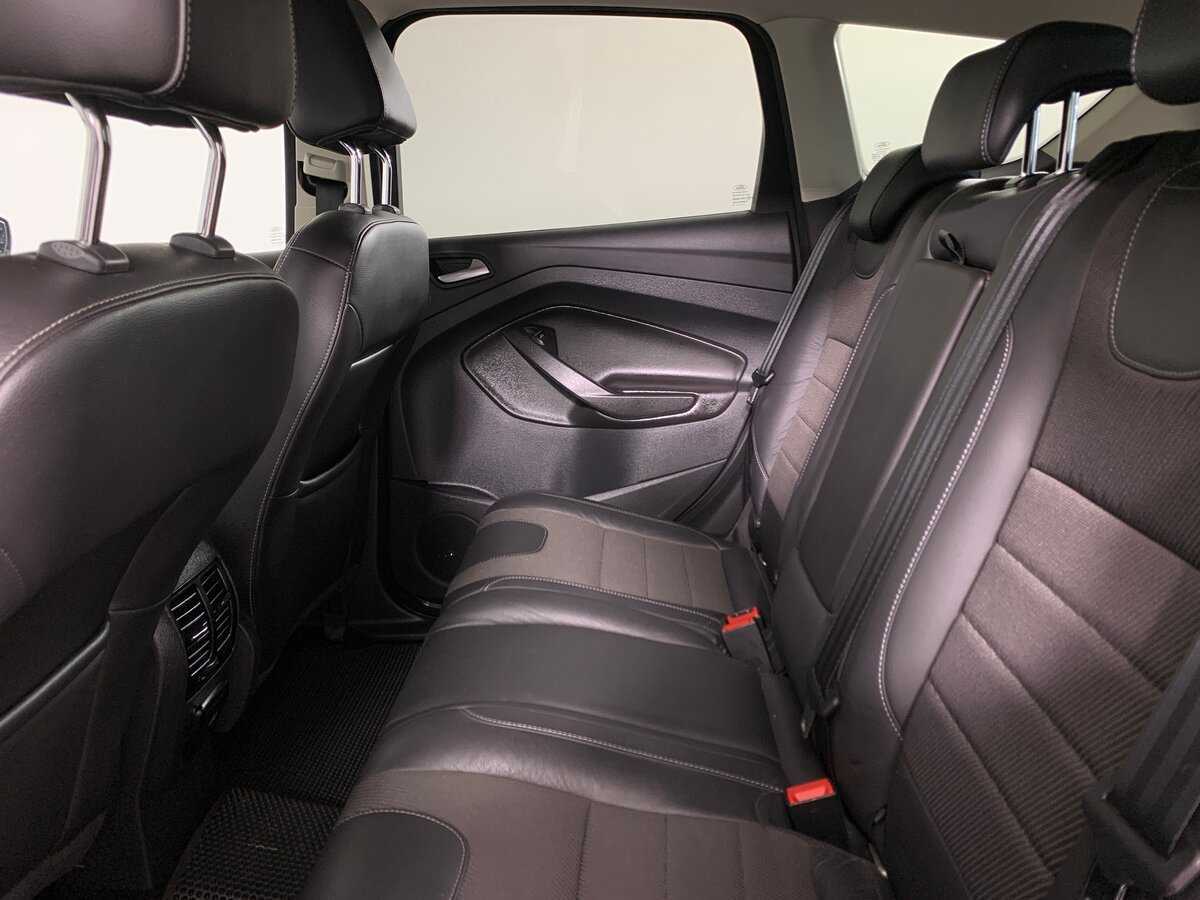 Ford Kuga с пробегом — 2016 год. Фото: #18