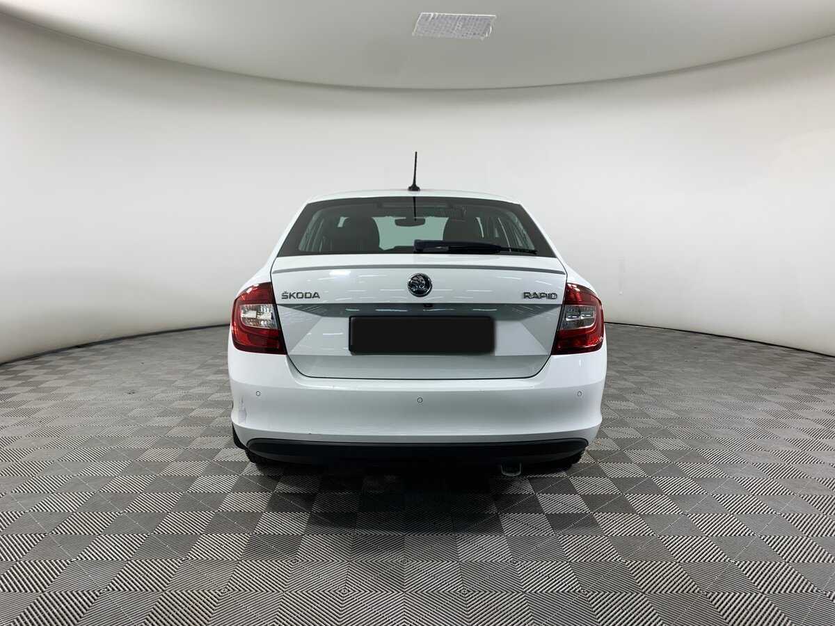 Skoda Rapid с пробегом — 2018 год. Фото: #5