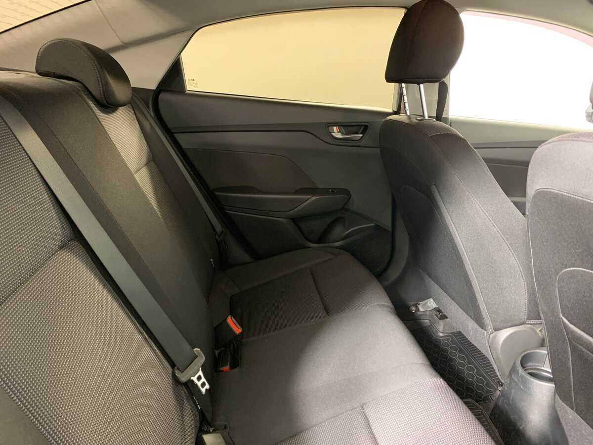 Hyundai Solaris с пробегом — 2017 год. Фото: #16