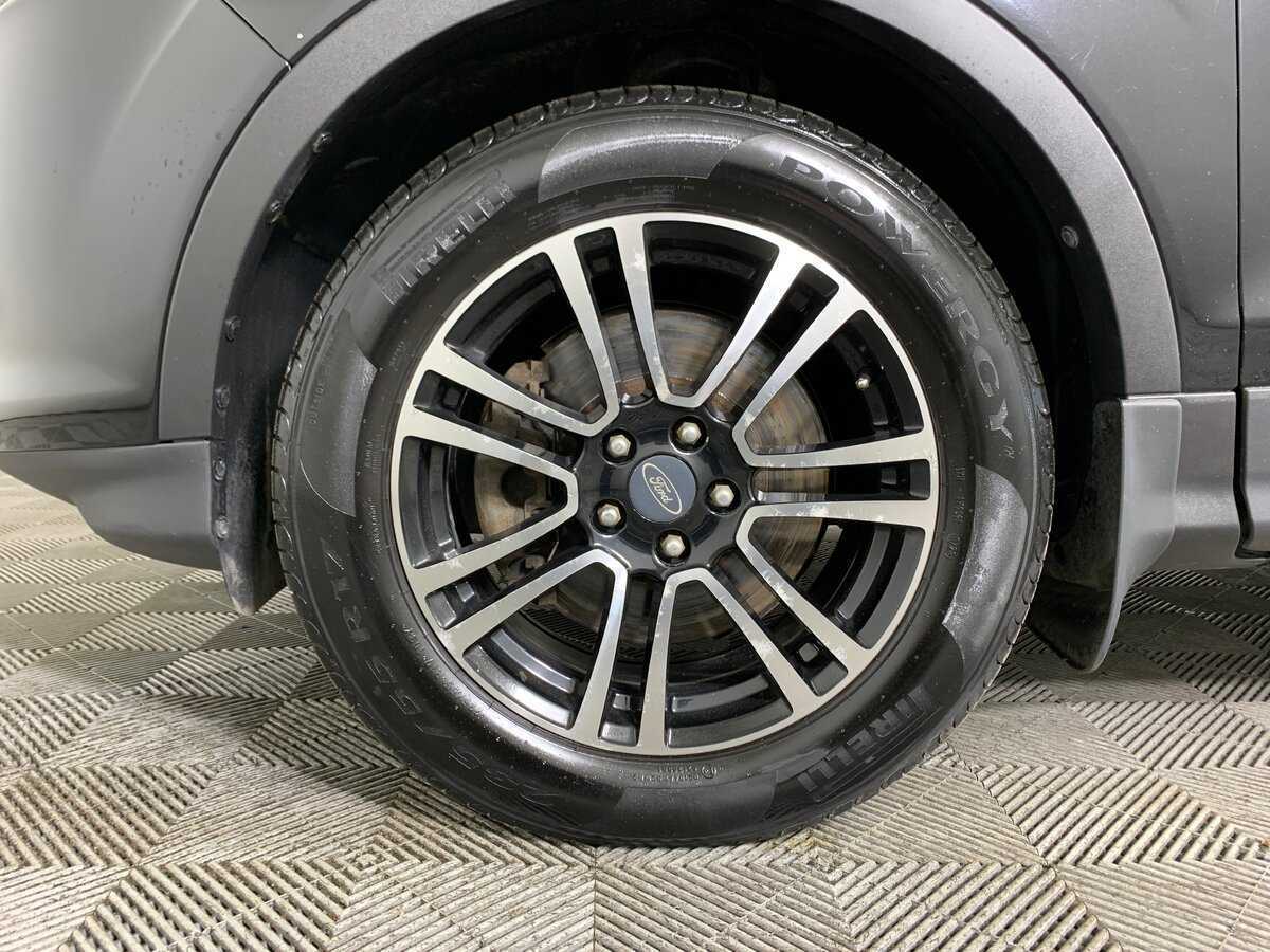 Ford Kuga с пробегом — 2014 год. Фото: #8