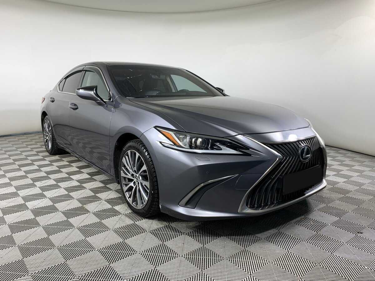 Lexus ES с пробегом — 2018 год. Фото: #2
