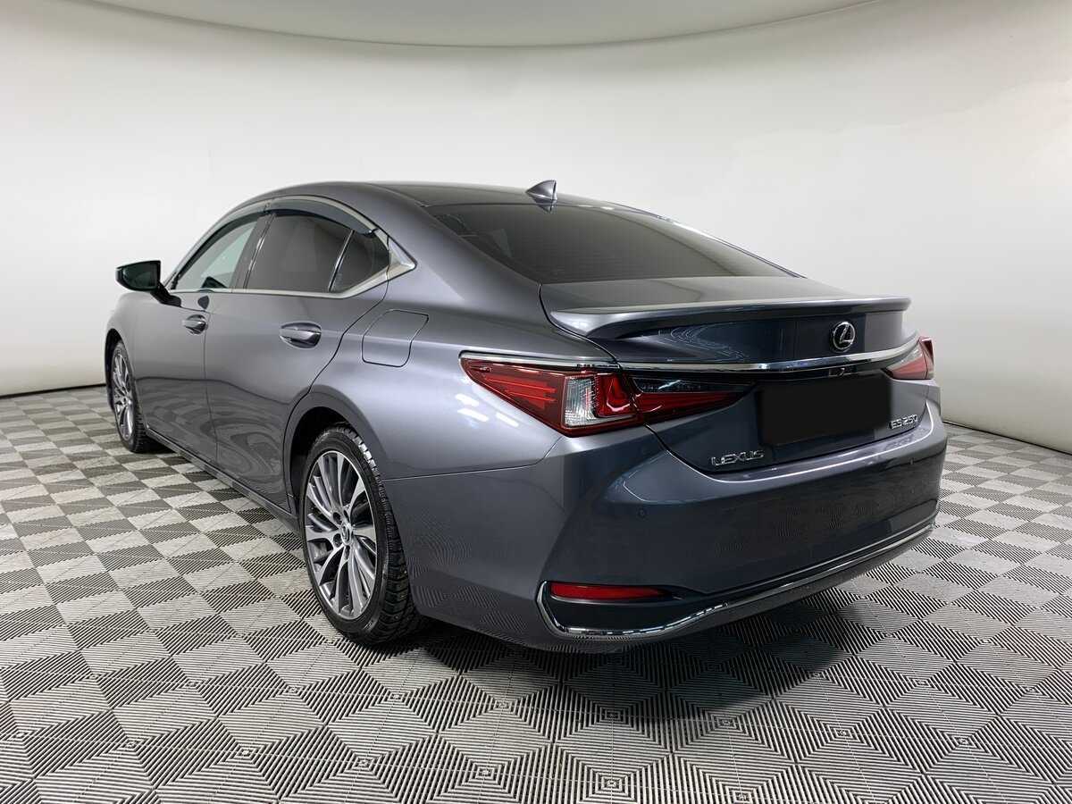 Lexus ES с пробегом — 2018 год. Фото: #5