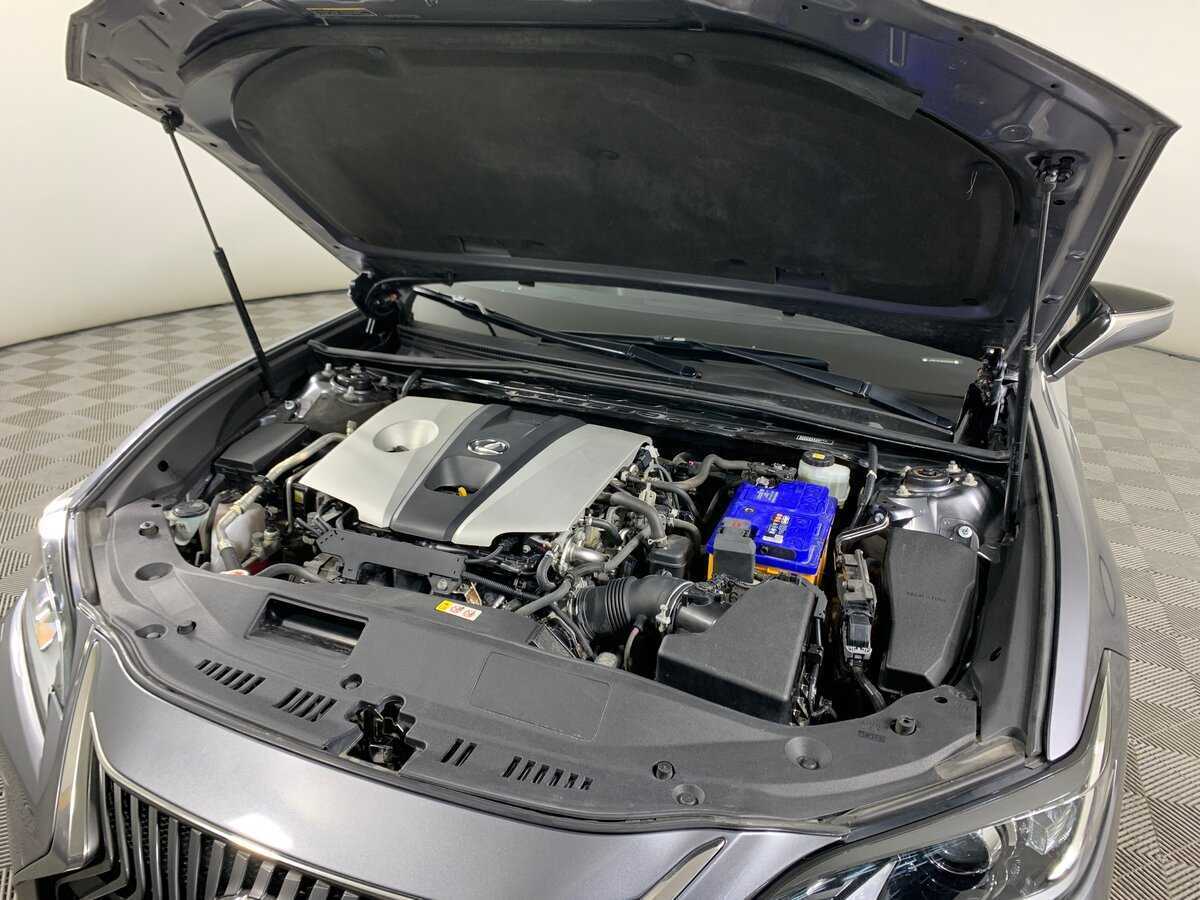 Lexus ES с пробегом — 2018 год. Фото: #8