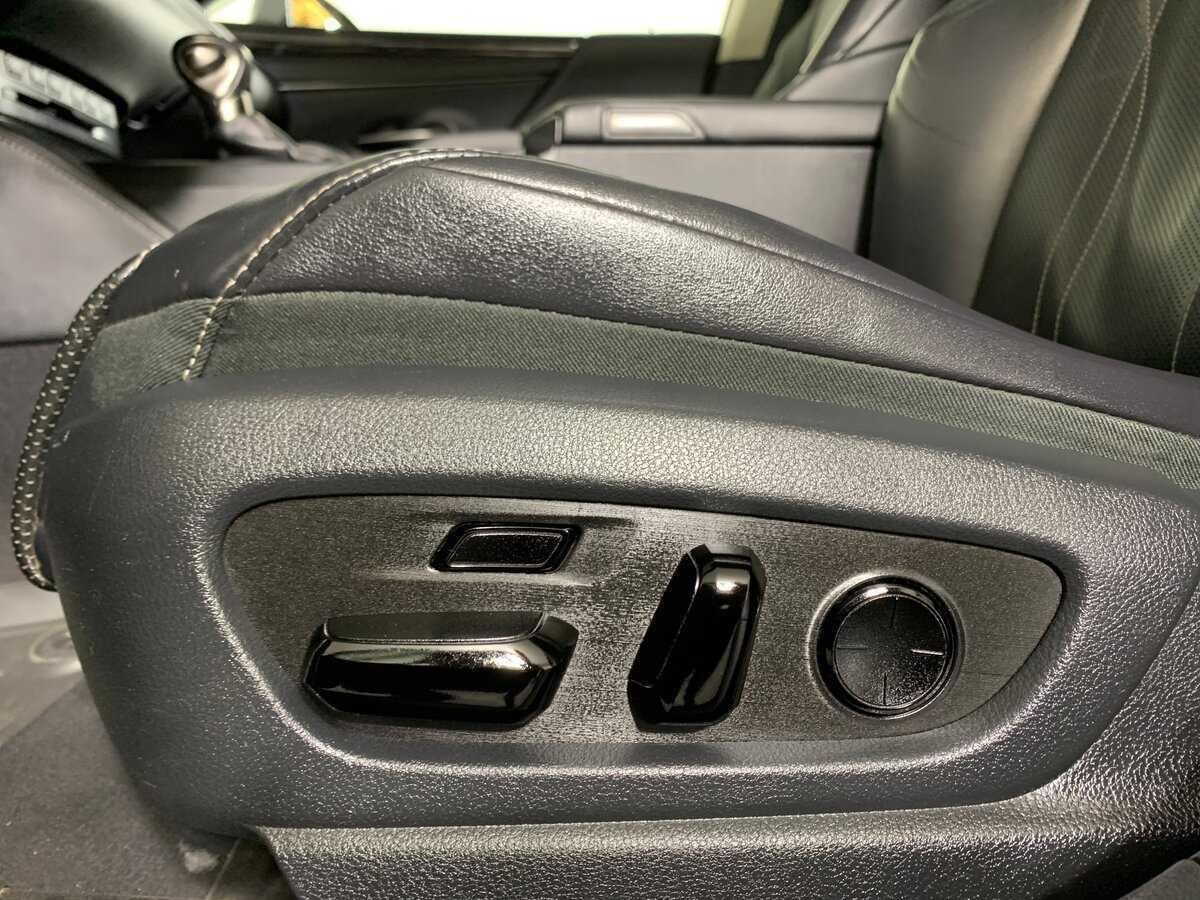 Lexus ES с пробегом — 2018 год. Фото: #14