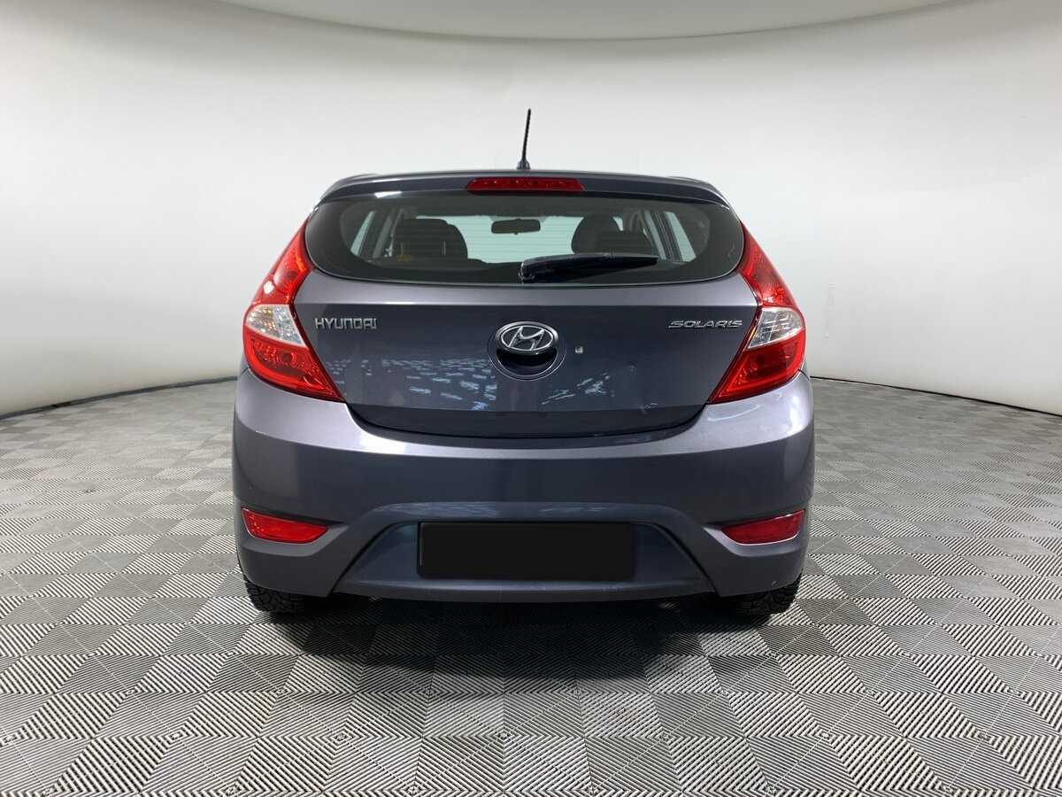 Hyundai Solaris с пробегом — 2012 год. Фото: #5