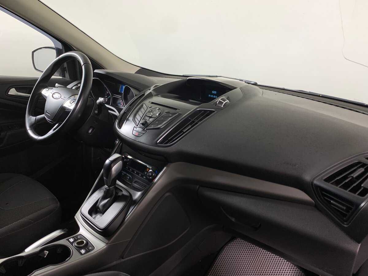 Ford Kuga с пробегом — 2015 год. Фото: #12