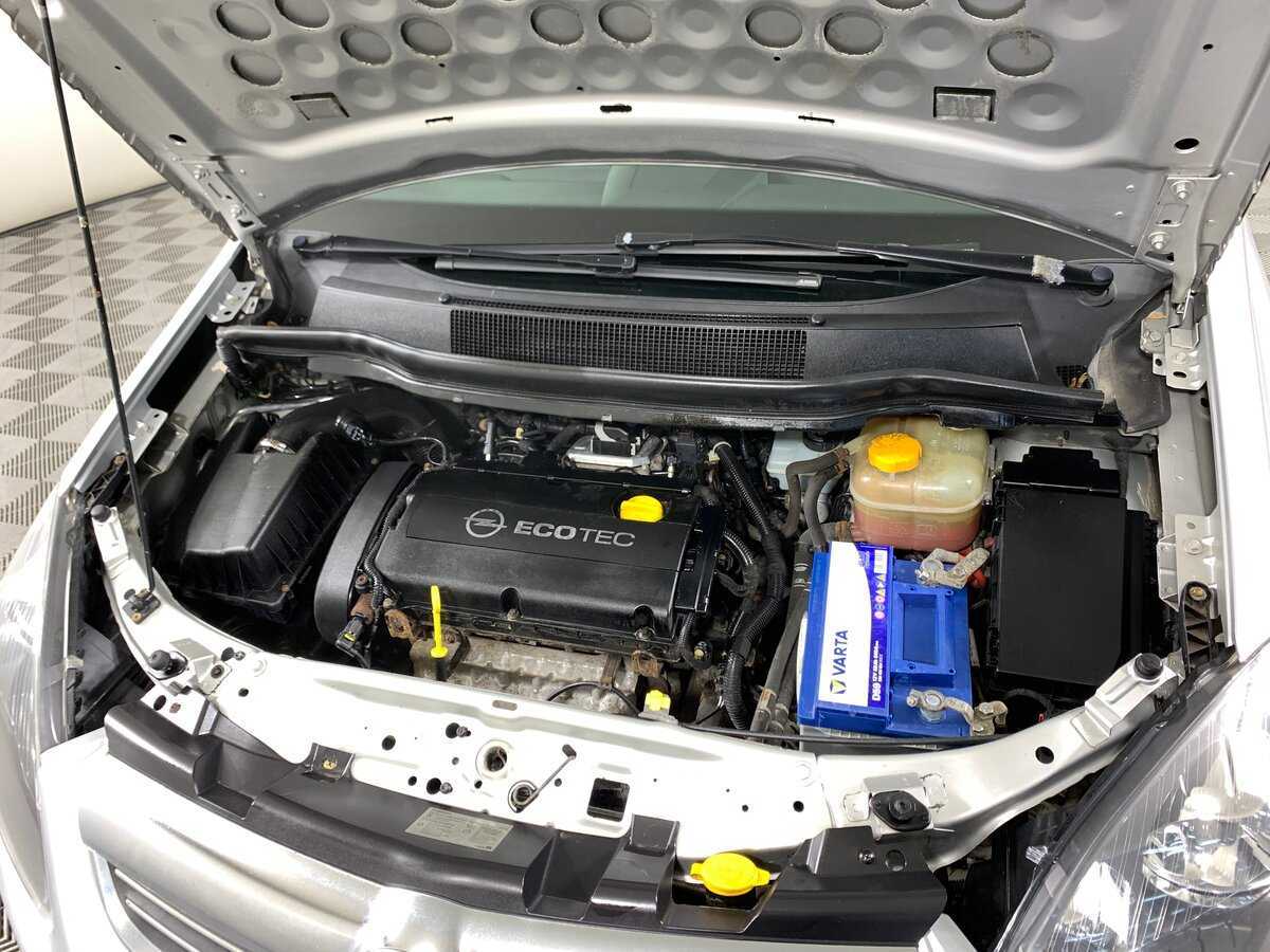 Opel Zafira с пробегом — 2012 год. Фото: #9