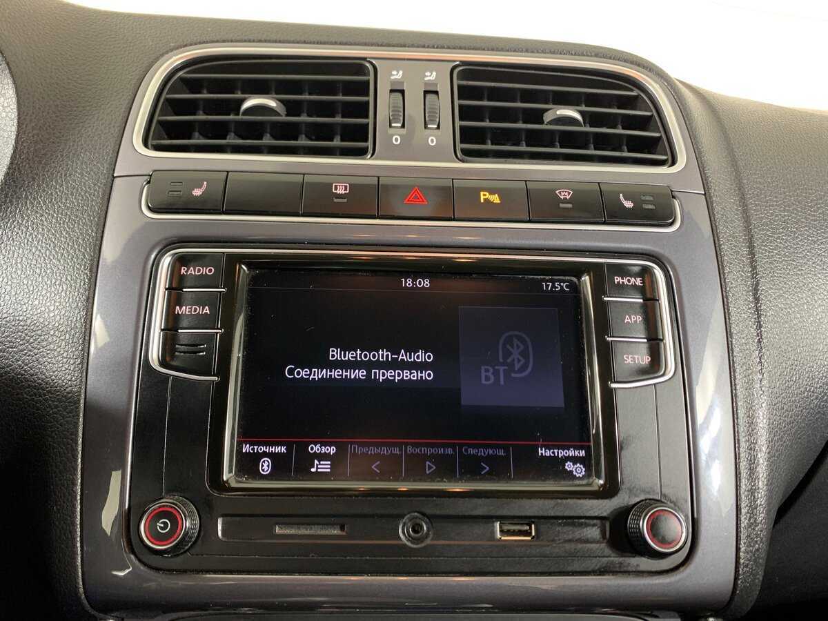 Volkswagen Polo с пробегом — 2018 год. Фото: #15