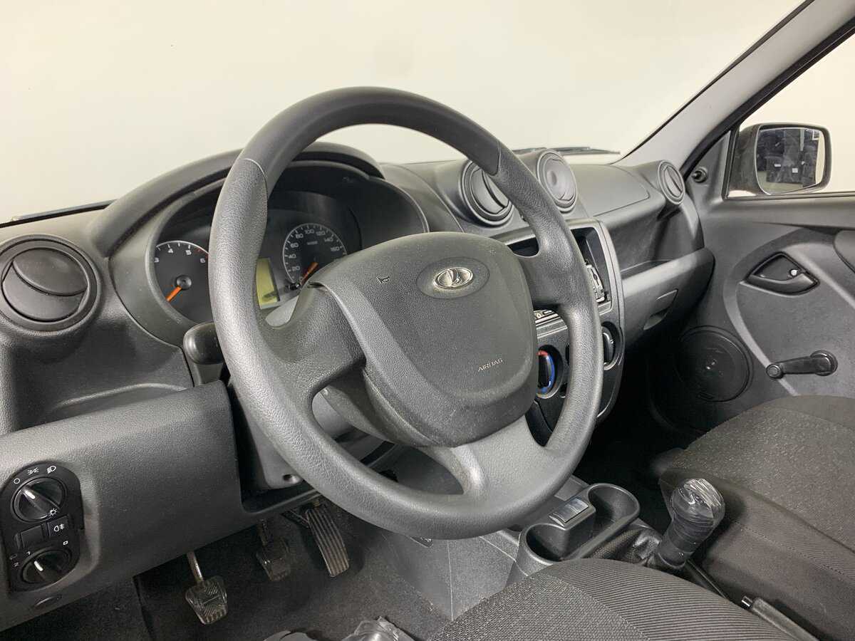 Lada (ВАЗ) Granta с пробегом — 2013 год. Фото: #11